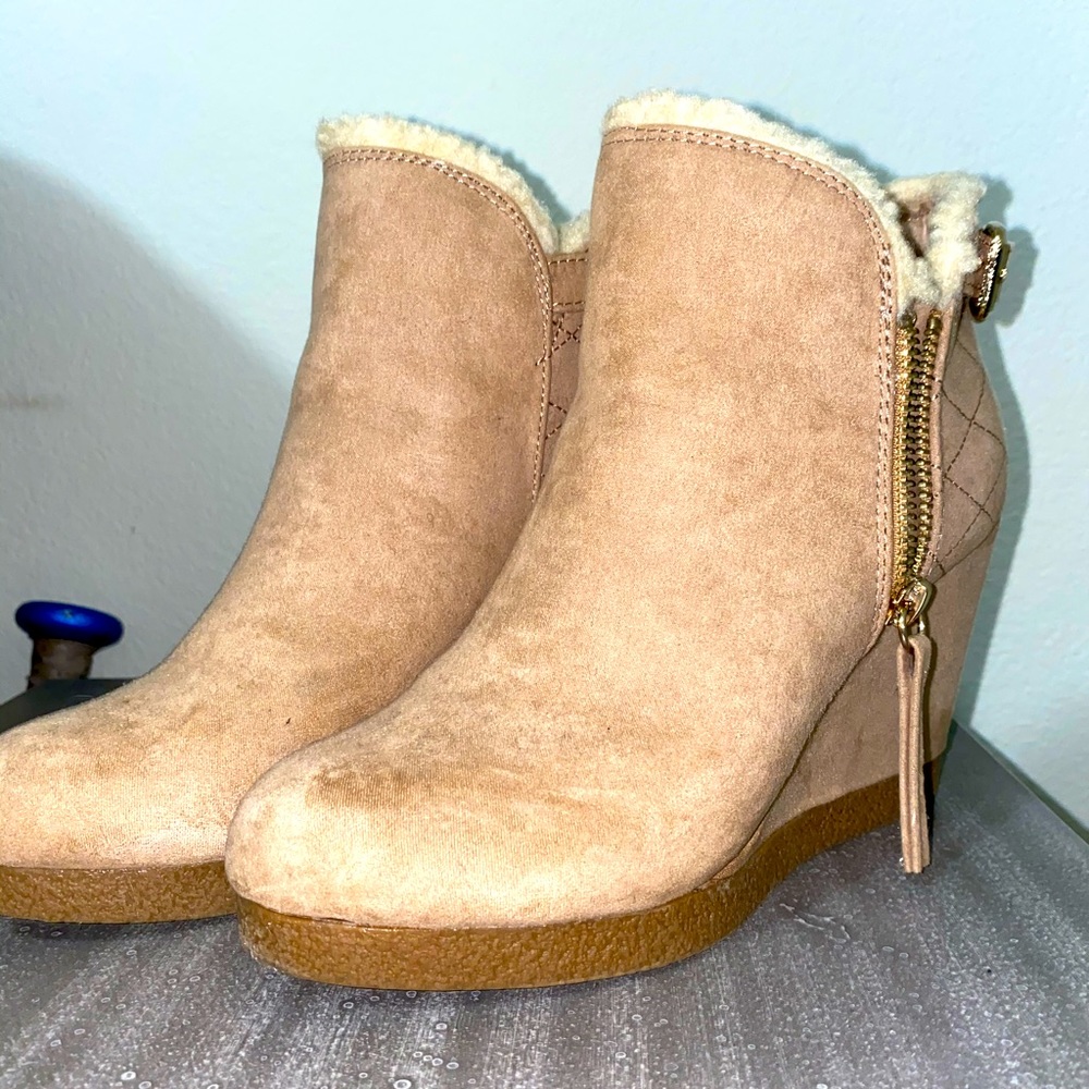 Size 6 wedges